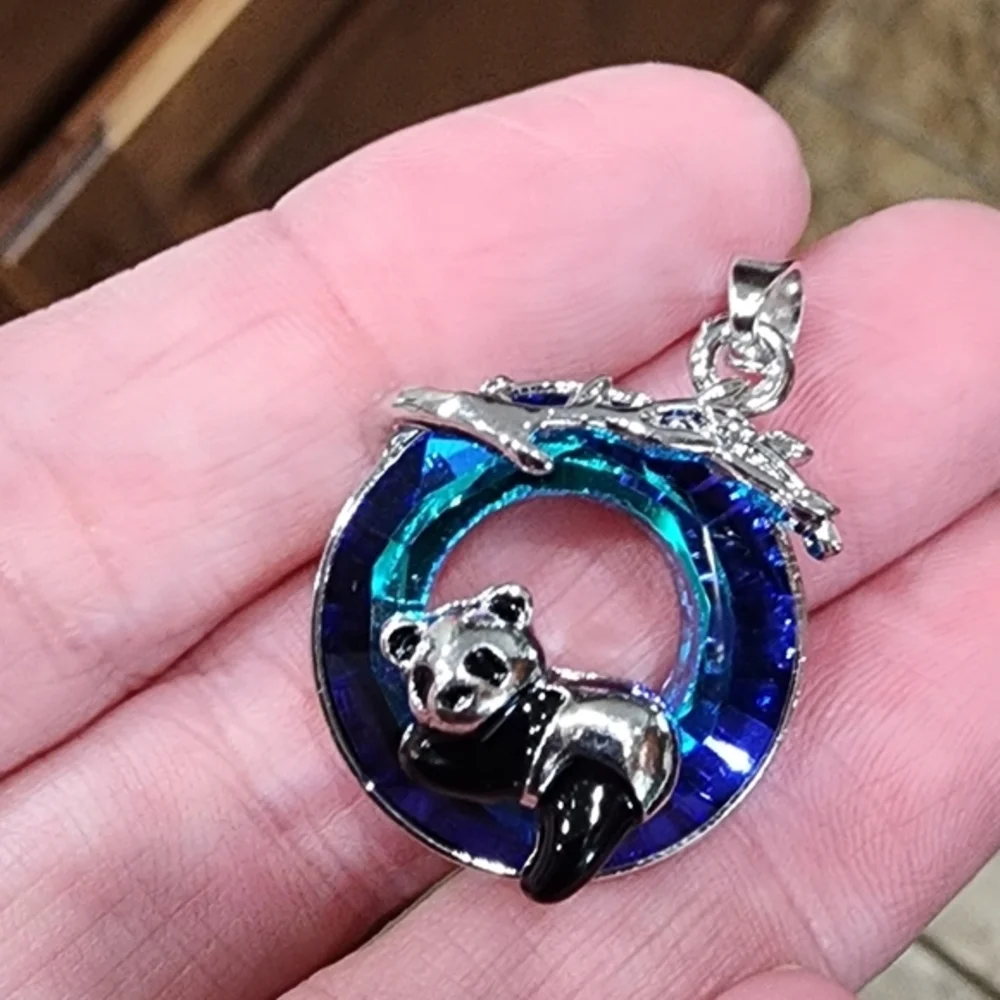 Silver Panda Necklace‎